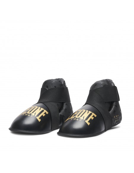 Acquista le protezioni per i piedi per la kick e la thai boxe nel negozio online svizzero