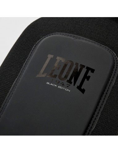 Stabilité & confort : découvre les SHINGUARDS BLACK EDITION de Leone