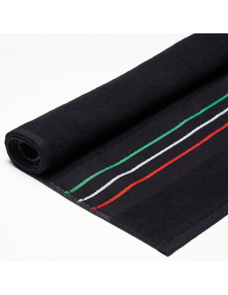 Italian flair in the gym: the black Leone Flag ring towel