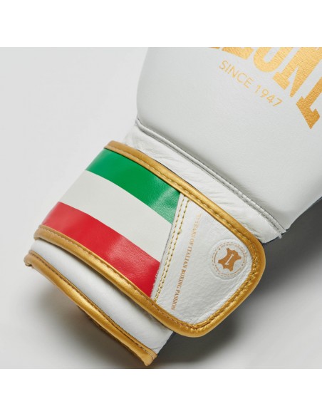 Comfort and protection: Italy boxing gloves in white - Leone1947