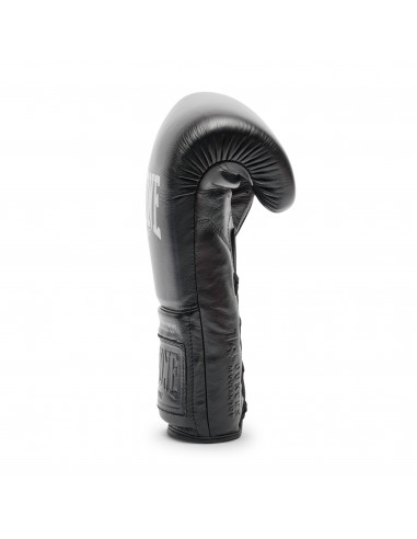 The Greatest boxing gloves in black: lace fastening