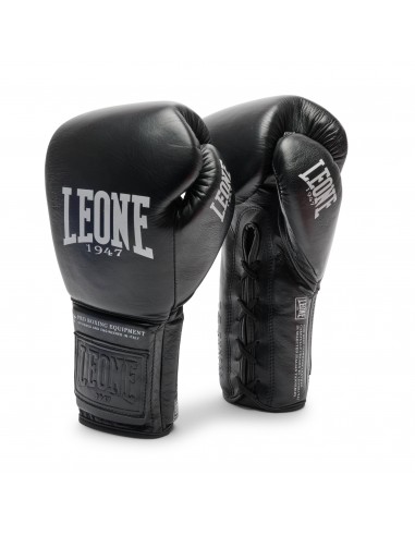 The Greatest boxing gloves in black: lace fastening