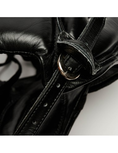 Protection optimale avec le casque Leone "The Greatest" en cuir