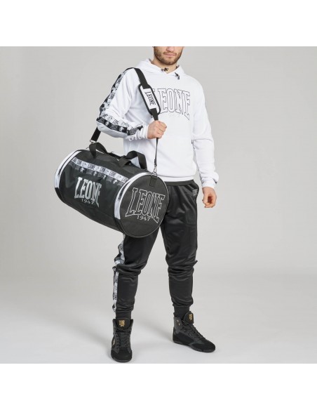Allenati con stile con la felpa Leone Iconic con cappuccio