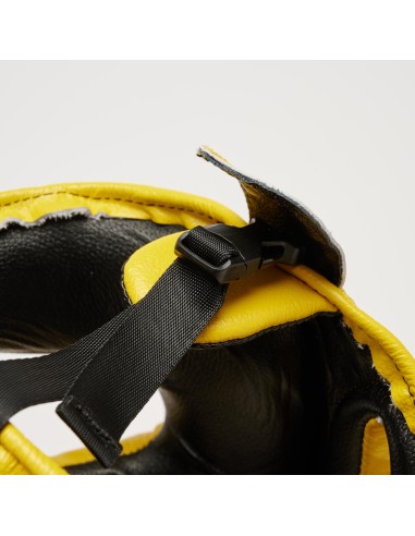 Maximum safety in the ring: the Nerone Classico helmet with nose clip
