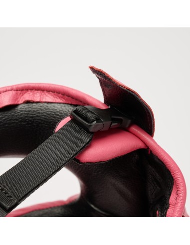 Maximum safety in the ring: the Nerone Classico helmet with nose clip