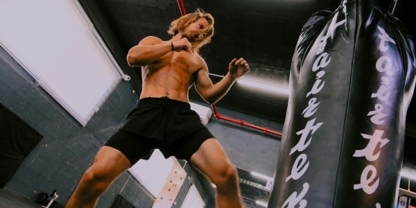 Buying a punching bag - training at home - what needs to be considered